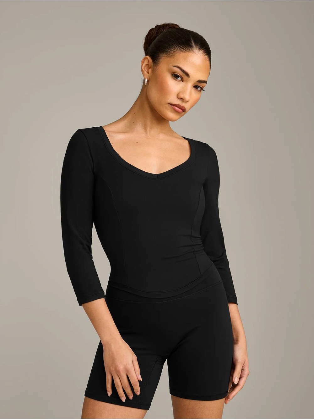 ONER ACTIVE MELLOW™ MOTION WIDE V NECK 3/4 LENGTH SLEEVE MID TOP